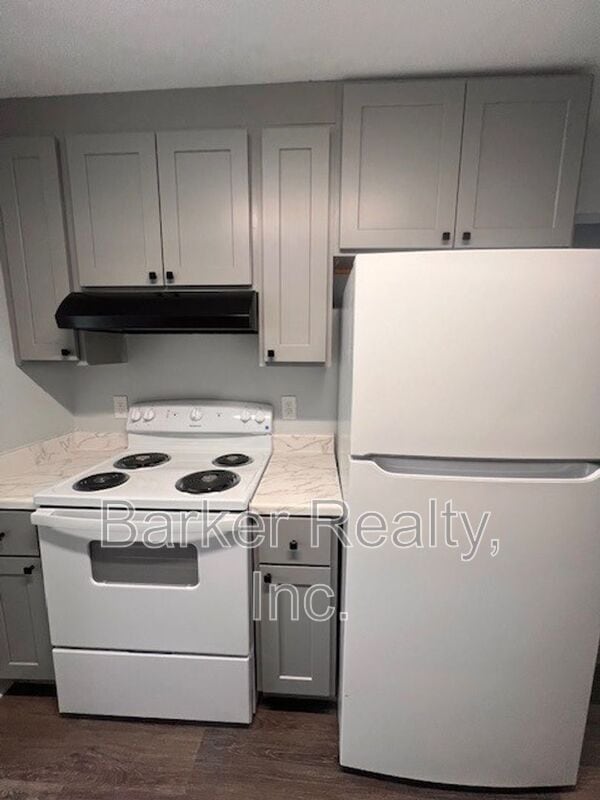 Building Photo - 1602 Pender St