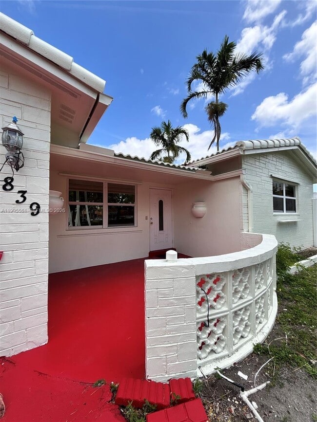 Building Photo - 839 S Highland Dr