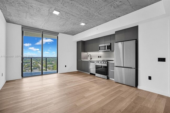 Building Photo - 307 SW 5th St