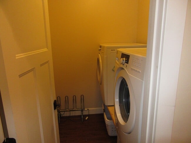 Building Photo - 2 Bed 2 Bath Great Northern Condo