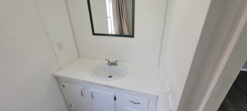 Building Photo - 23047 Cactus Rd