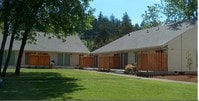 Building Photo - Oak Creek Townhomes