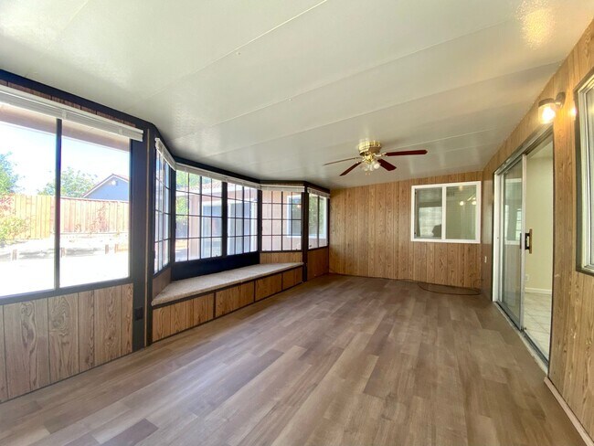 Building Photo - 3-bedroom home located in Union City! – wi...