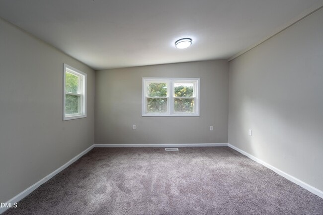 Building Photo - 1001 S Layton Ave