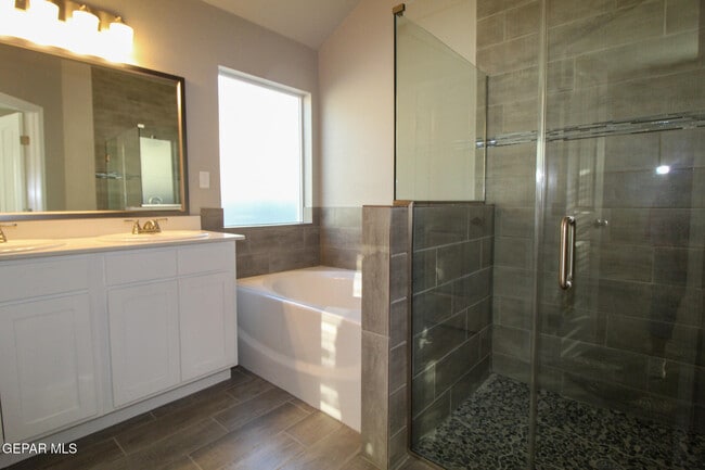 Building Photo - 1217 Golden Summer Ct