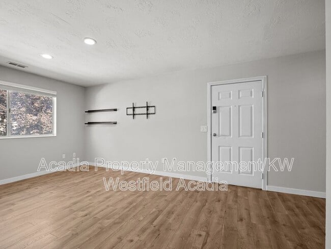 Building Photo - 100 E 600 S