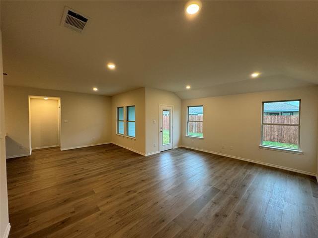 Building Photo - 2335 Gardenia Ln