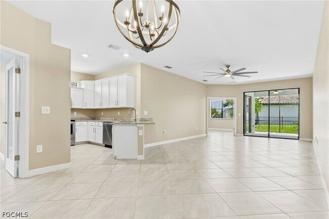 Building Photo - 14050 Pine Lodge Ln