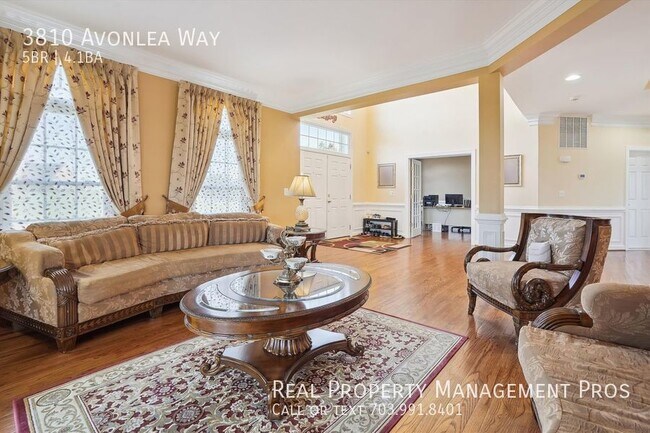 Building Photo - Gated Community, 10 Acres