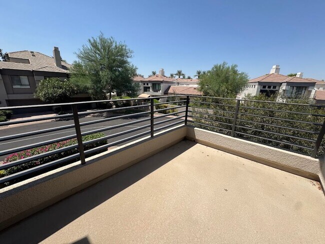 Building Photo - BEAUTIFUL 3 BEDROOM 3 BATHROOM HOME IN GAI...