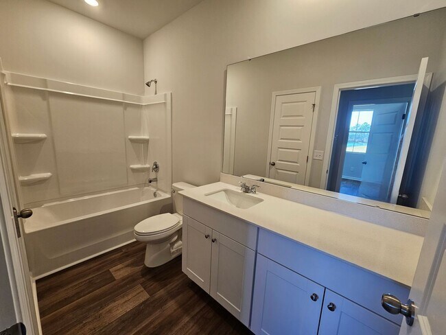 Building Photo - Waterway Commons - 4 Bedroom / Single Car ...