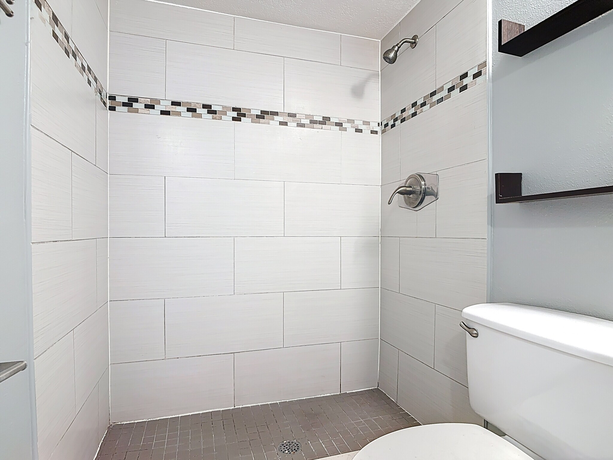 Building Photo - 4711 Capri Plz