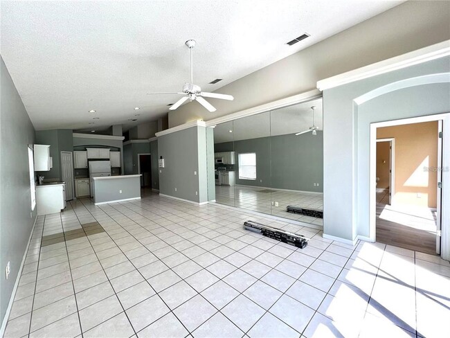 Building Photo - 16708 Glenbrook Blvd