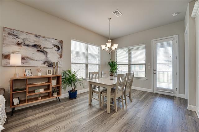 Building Photo - 1651 Sonnet Dr