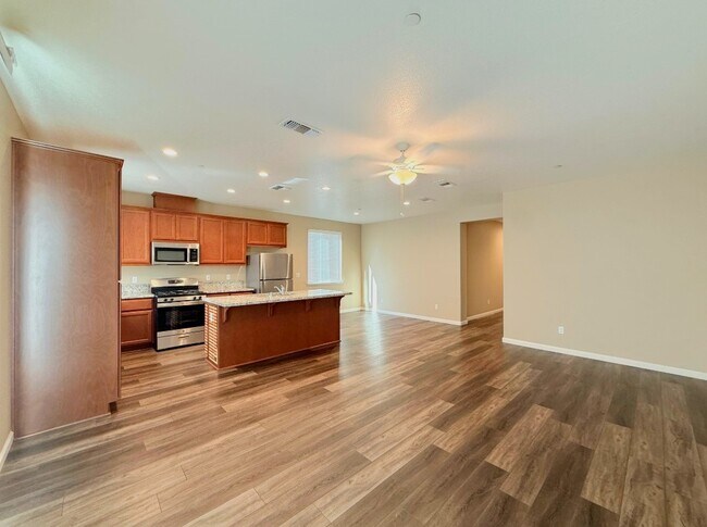 Building Photo - 4422 Andrea Dr