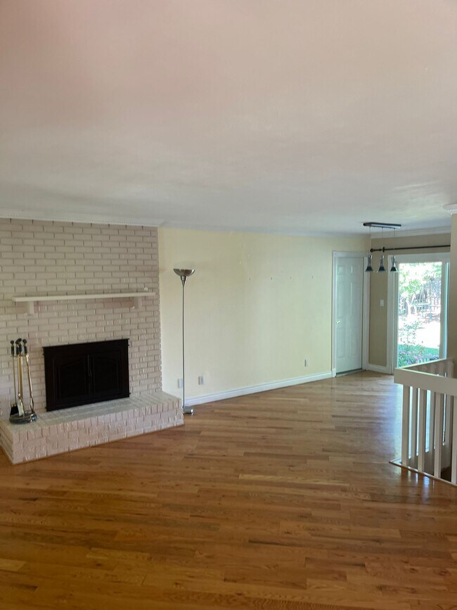 Building Photo - 7480 Mount Meeker Rd