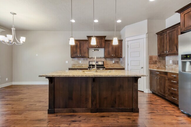 Building Photo - 4300 N Chapala Way