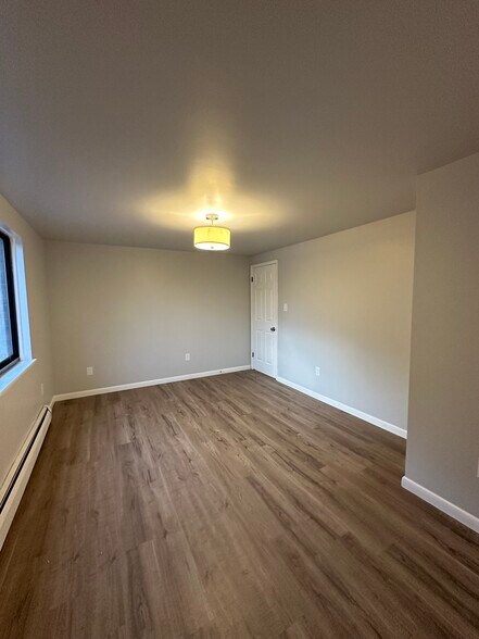 Building Photo - 268 Robert Dr