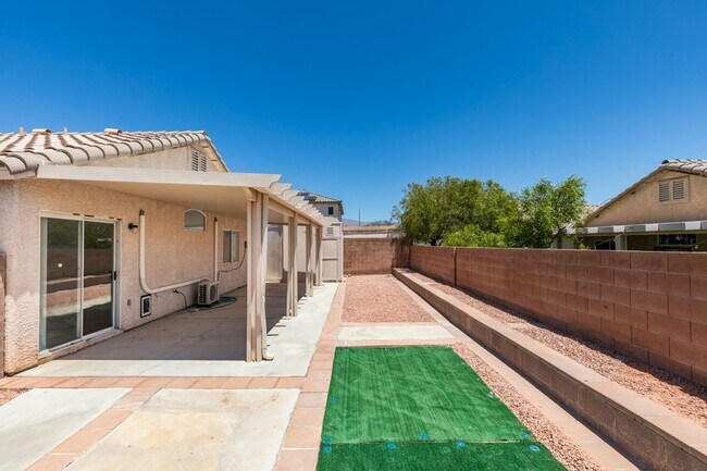 Building Photo - 3-Bedroom Home with Upgraded Cooling & Gre...
