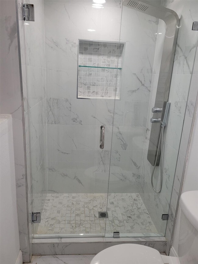 Building Photo - 291 SW 60th Ave