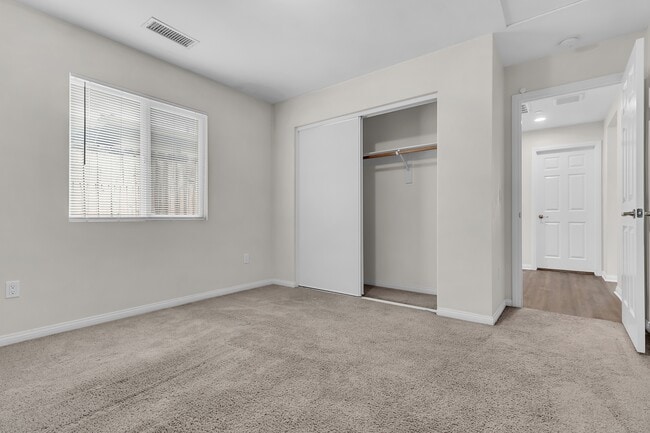 Building Photo - 7695 Freda Ave