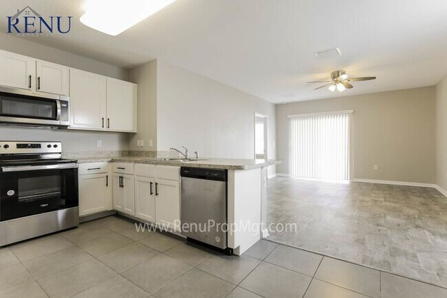 Building Photo - Fall Special: 1/2 off your first month! Av...