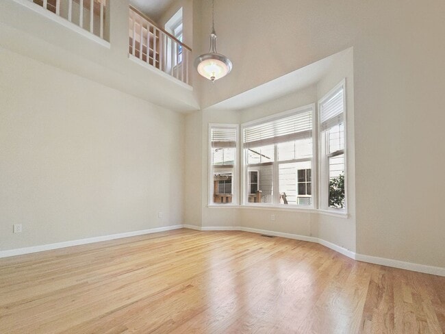 Building Photo - Modern Craftsman with Stylish Updates in S...