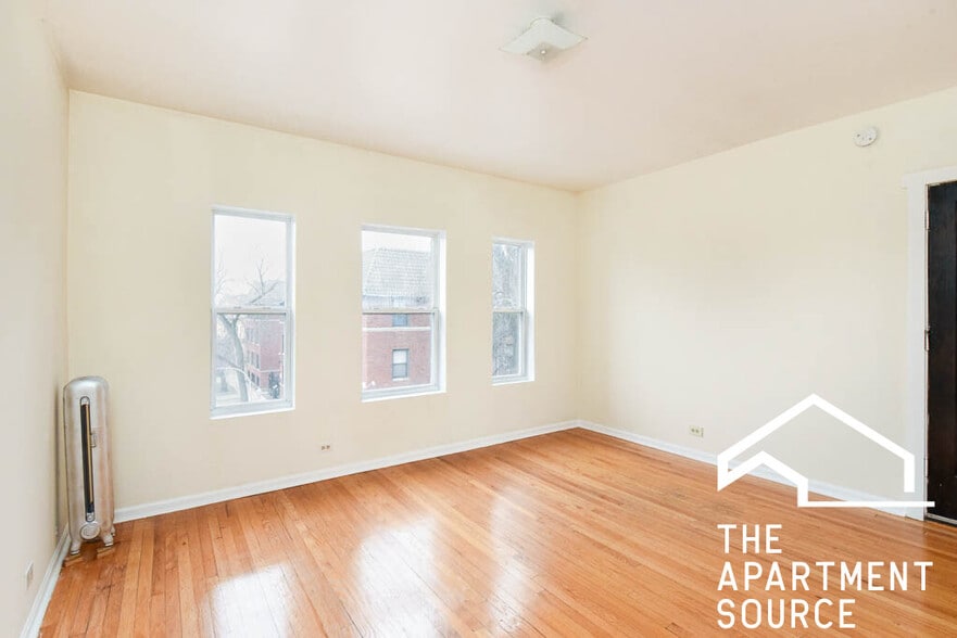 Building Photo - 2661 N Spaulding Ave