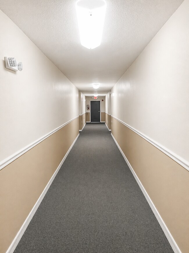 Building Photo - SPACIOUS 2BR CONDO | MOVE-IN READY | LIMITED AVAILABILITY