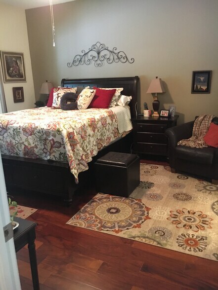 Master Room - 4008 Shade Tree Ln