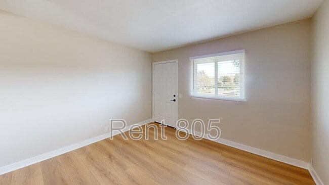 Building Photo - 309 E Surfside Dr