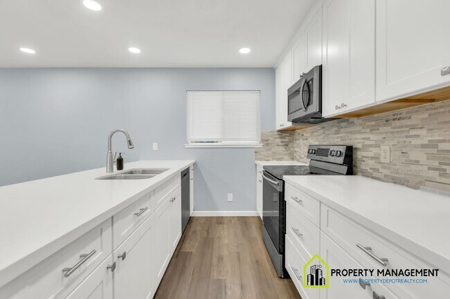 Building Photo - Inviting 3-Bedroom, 2-Bathroom Residence w...