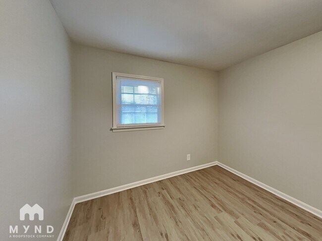 Building Photo - 6381 Impala Cir