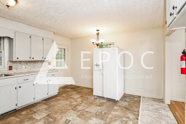 Building Photo - 2785 NC-14
