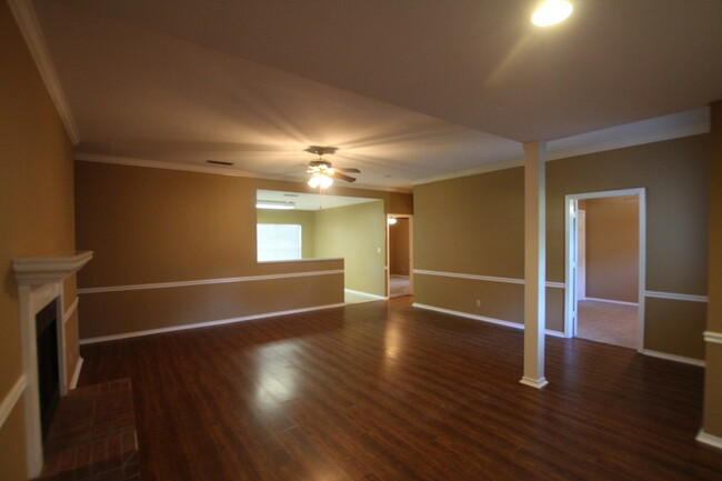 Building Photo - Coming Soon! Beautiful 3 Bedroom in Whiteh...