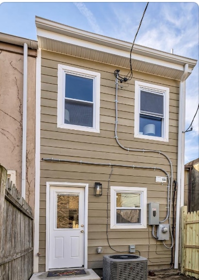 Building Photo - 640 Melvin Dr