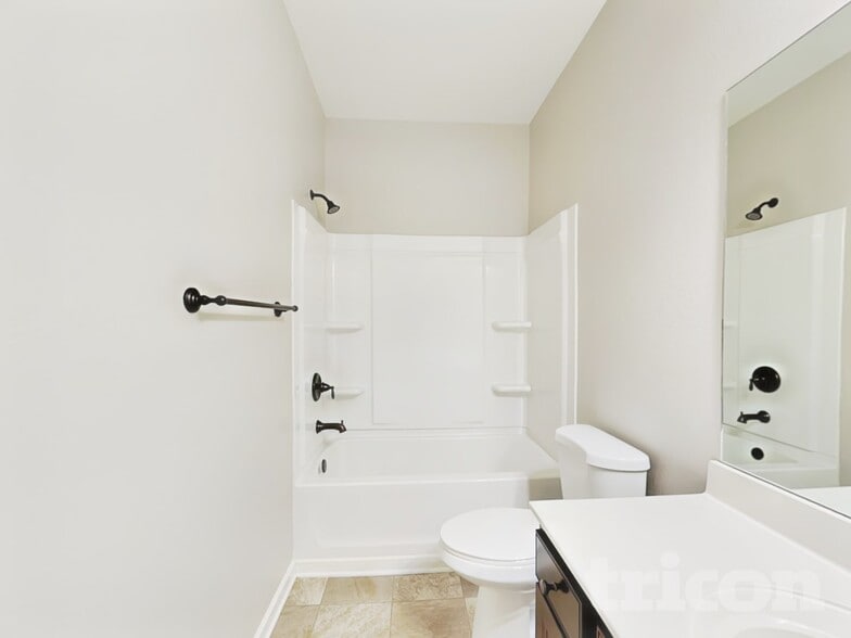 Building Photo - 616 Fredericksburg Dr