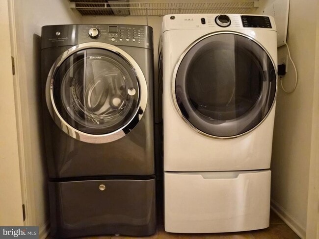 Building Photo - 15234 Torbay Way