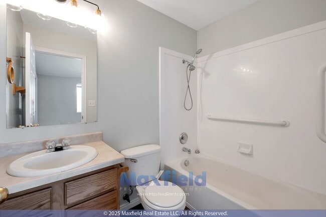 Building Photo - Harvest Hills 3 BED 2 BA 2 CAR HOME - RECE...