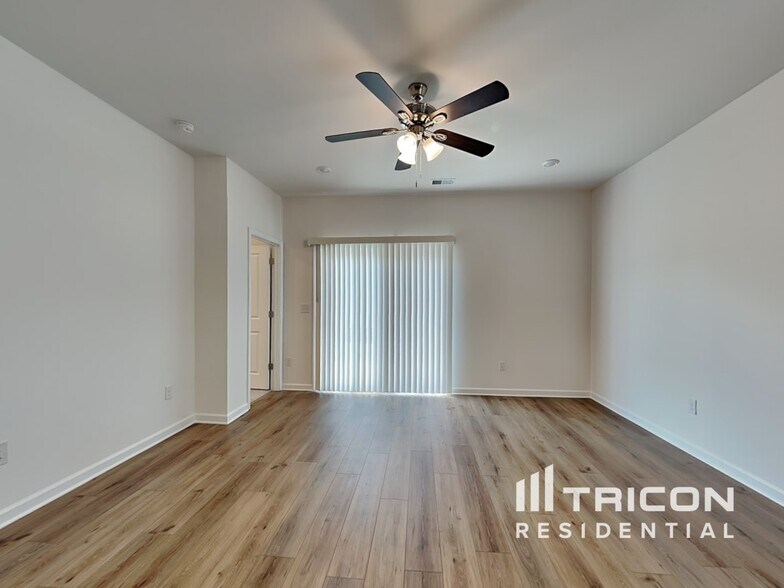 Building Photo - 1857 Holmsey Cir