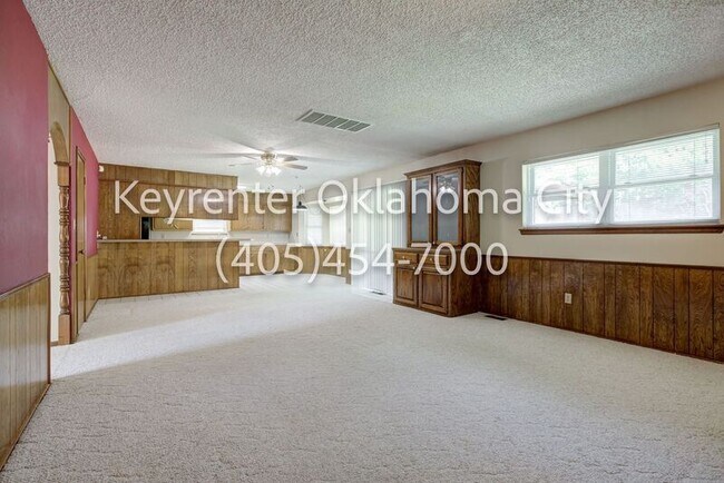Building Photo - 3632 Sunvalley Dr