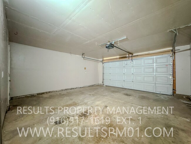 Building Photo - Beautiful upgraded Rocklin 3 Bedroom