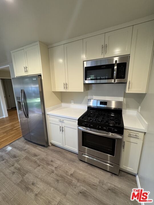 Building Photo - 676 Bienveneda Ave