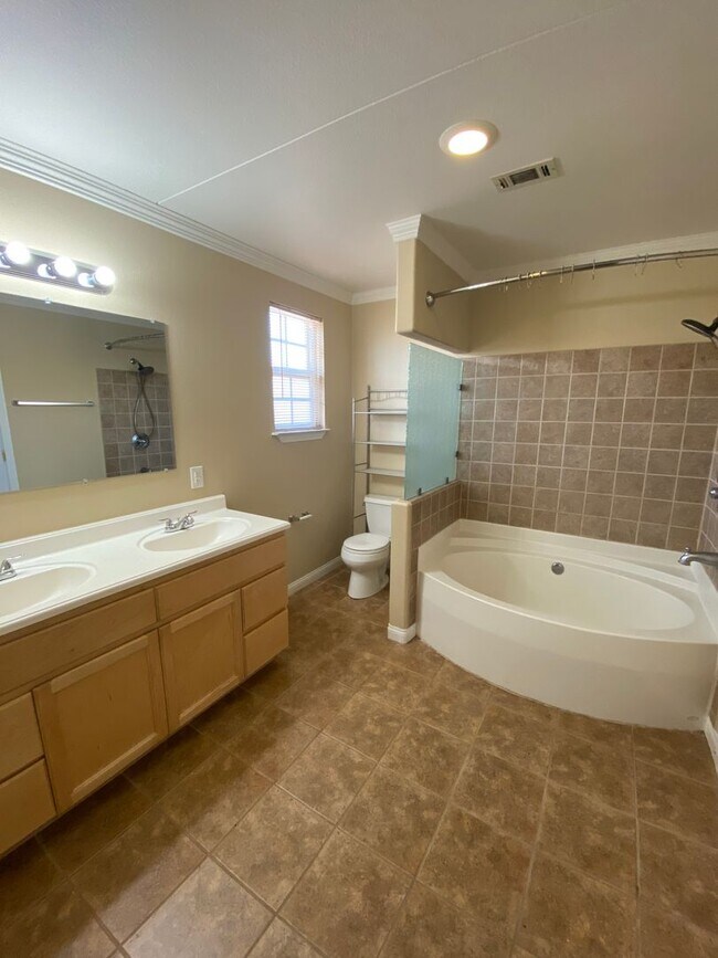 Building Photo - Uniquely Designed & Updated 3 Bedroom, 2 Bathroom Home!