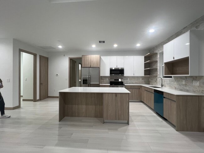 Building Photo - 4135 Watson Ave