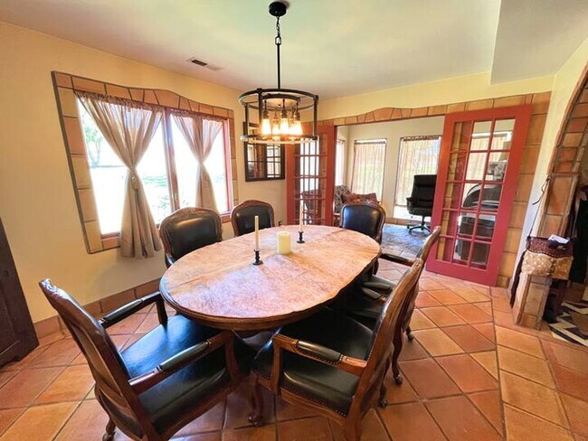 Building Photo - Horsemans Property