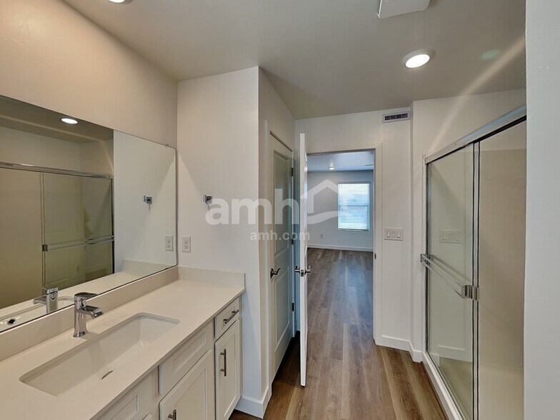 Building Photo - 9575 E Friedel Dr