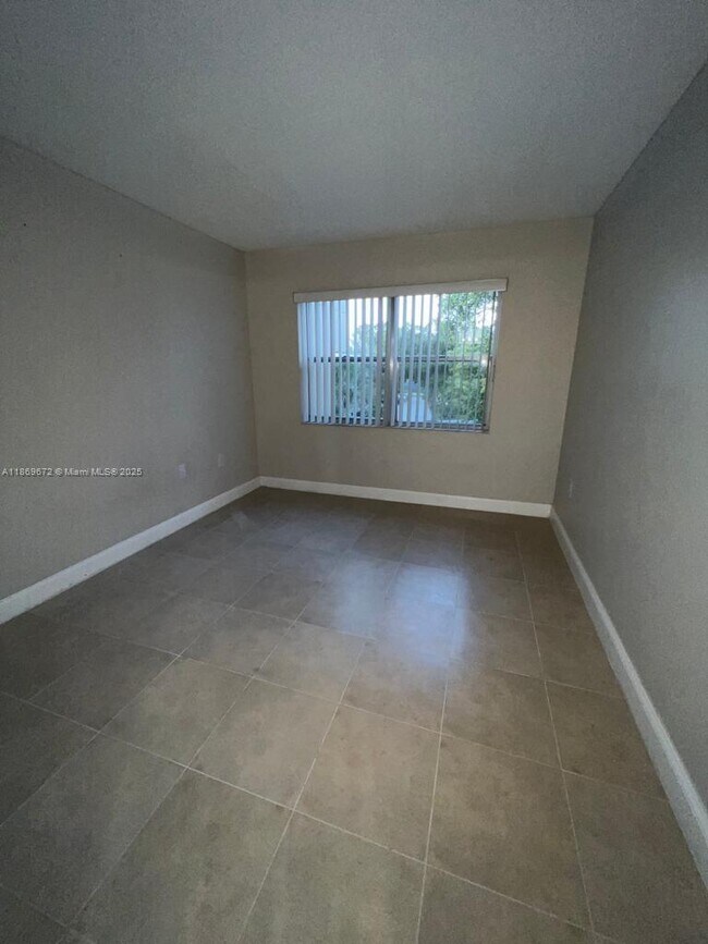 Building Photo - 4215 N University Dr