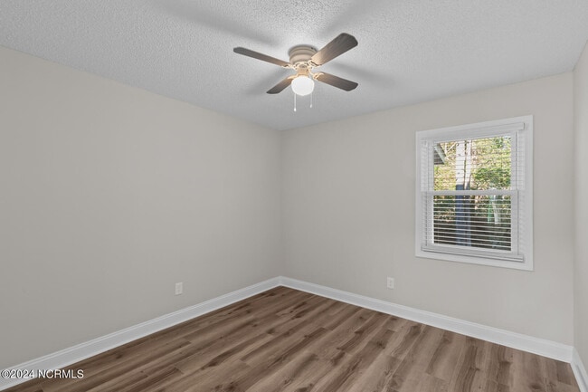 Building Photo - 135 Twinwood Dr