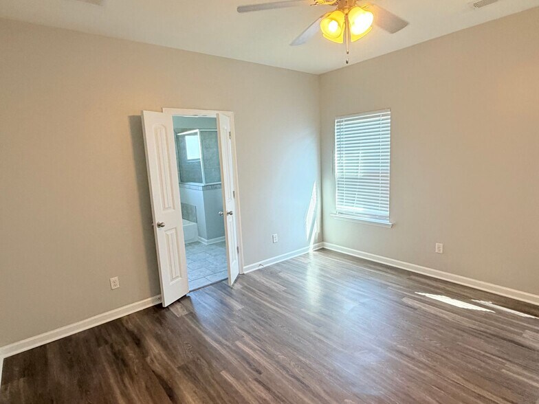 Building Photo - 4264 Blake Cir